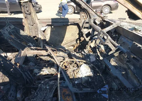 2017 Ram 1500 Laramie 4X4 6'4 Box z USA, uszkodzony, nr VIN 1C6RR7VT8HS721442